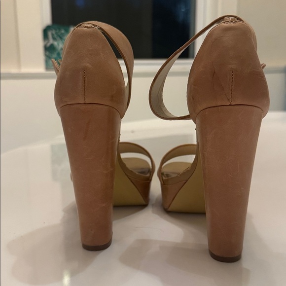 Steve Madden Tan Platform Heels Sandals - Picture 7 of 7